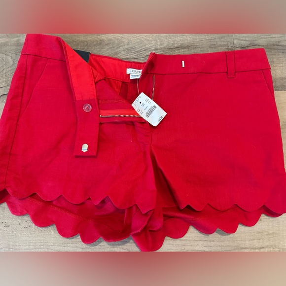 *new with tags* j crew red scallop hemmed shorts - Picture 1 of 2